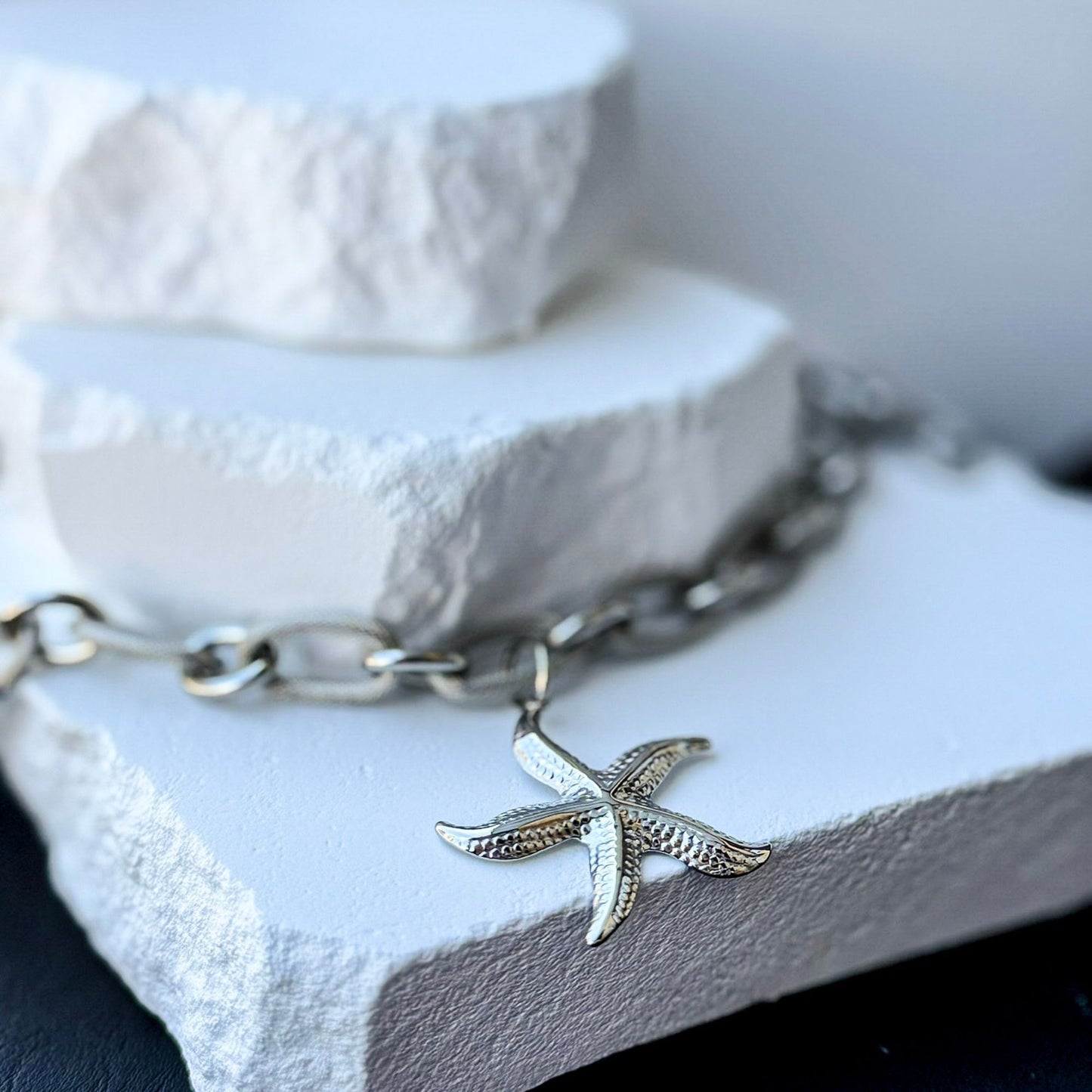Elegant sea inspired κολιέ με ασημί αστερία και textured αλυσίδα από ατσάλι
