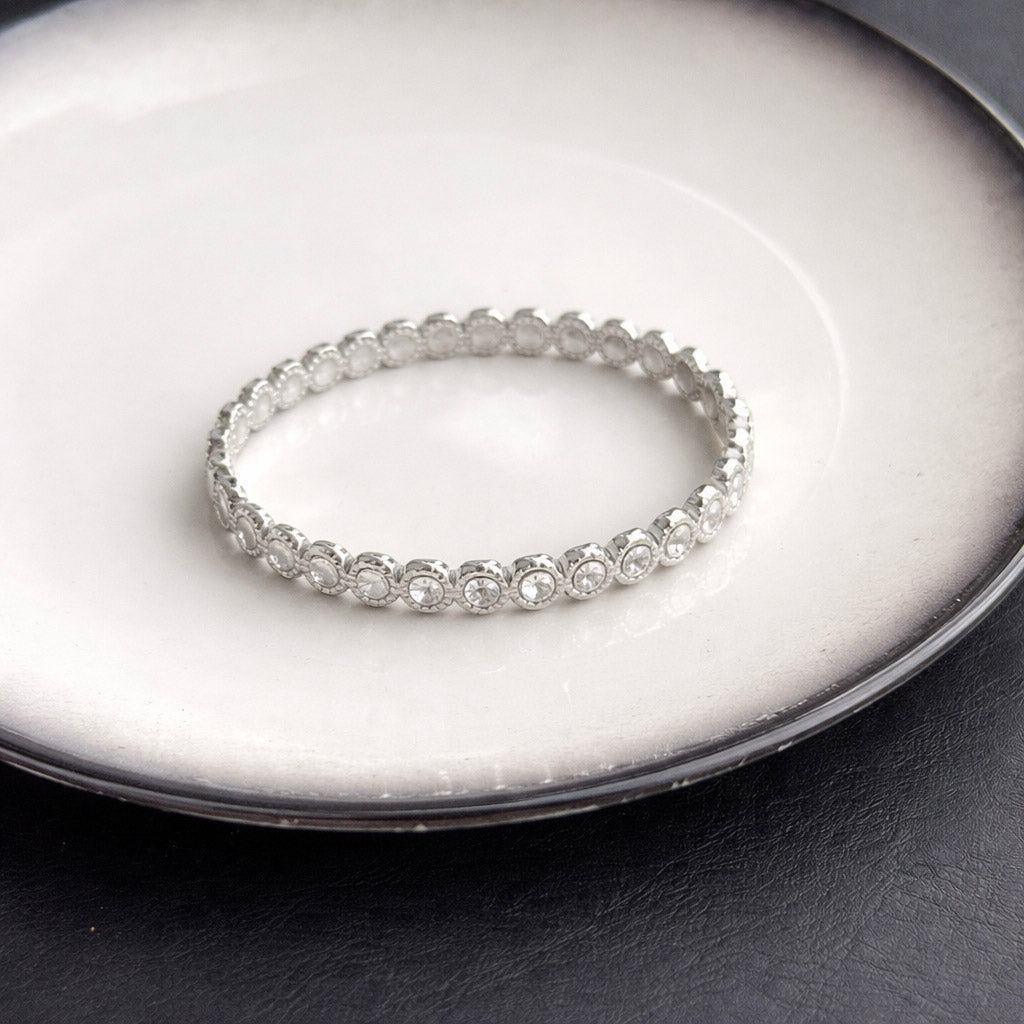 Γυναικείο statement βραχιόλι από ατσάλι σε ασημί με ζιργκόν 